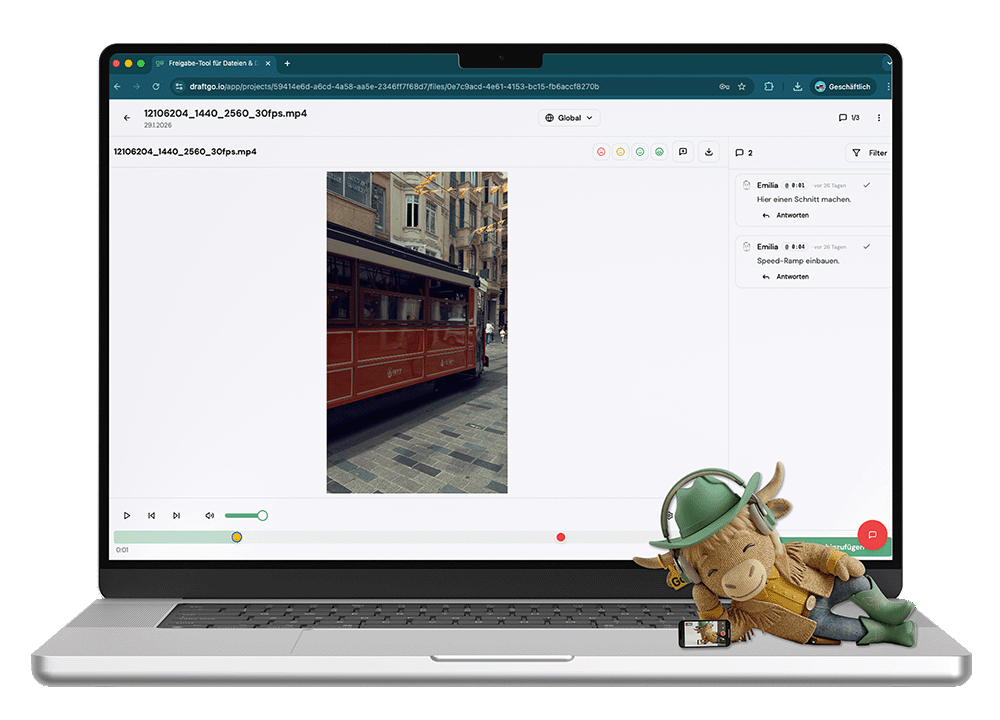 Frame-genaues Feedback im Video-Player – Highland-Maskottchen mit Laptop-Mockup